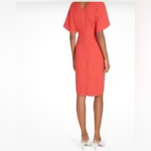 Lewit dress in berry crepe. - Picture 2 of 3